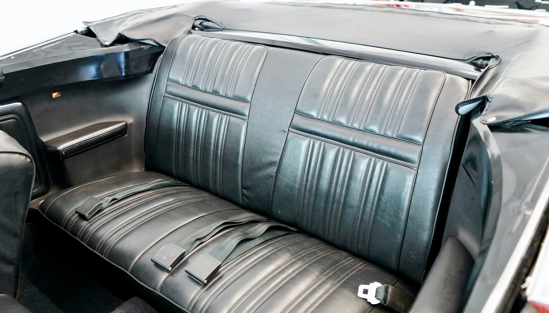 1970 Dodge Coronet - Image 12