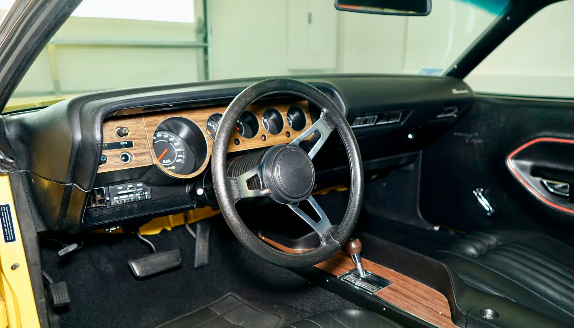 1970 Plymouth Barracuda - Image 11