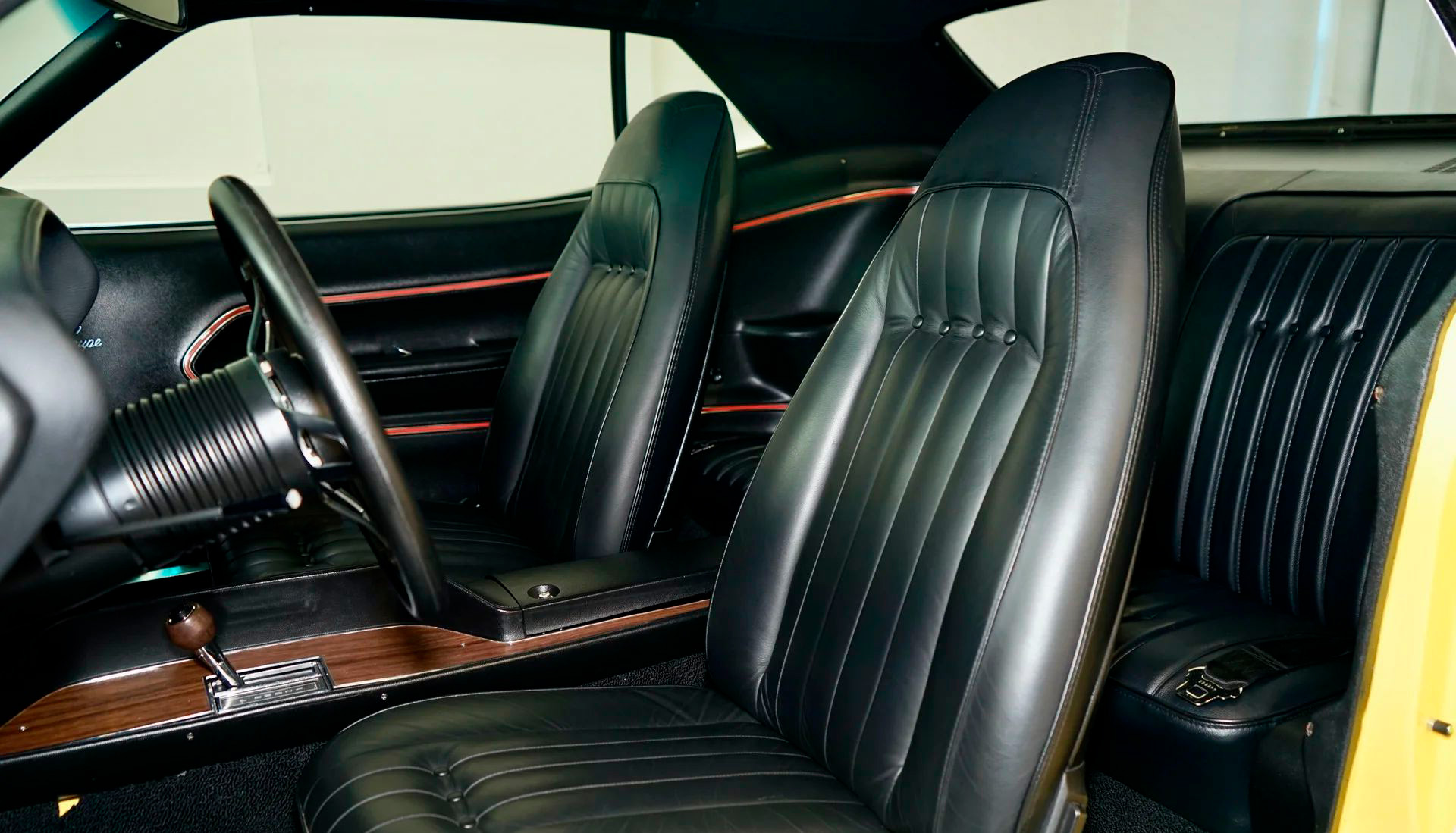 1970 Plymouth Barracuda - Image 12