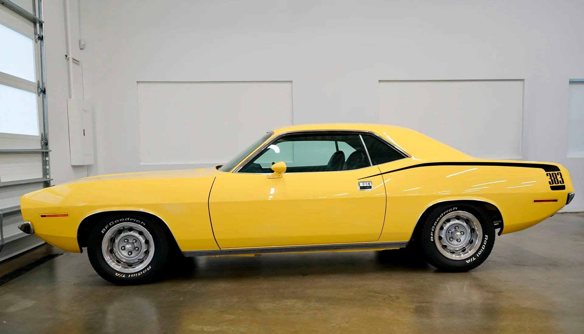 1970 Plymouth Barracuda - Image 2