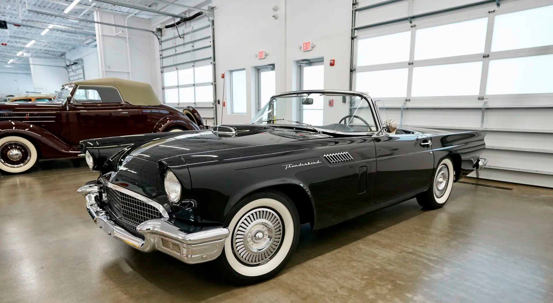 1957 Ford Thunderbird