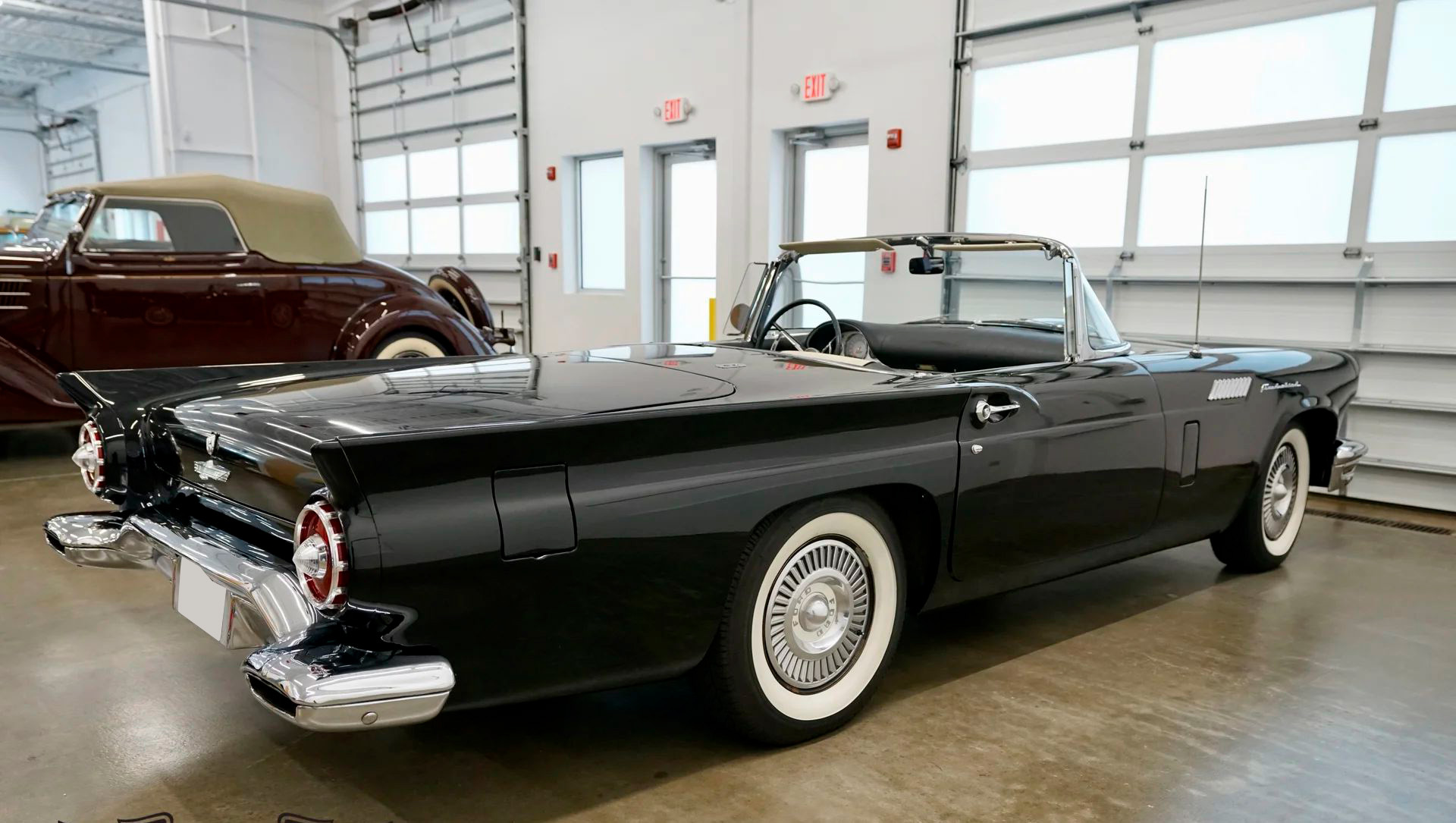 1957 Ford Thunderbird - Image 5